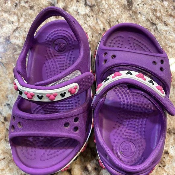 CROCS crocband II purple Disney Mickey Mouse sandals - Picture 9 of 10